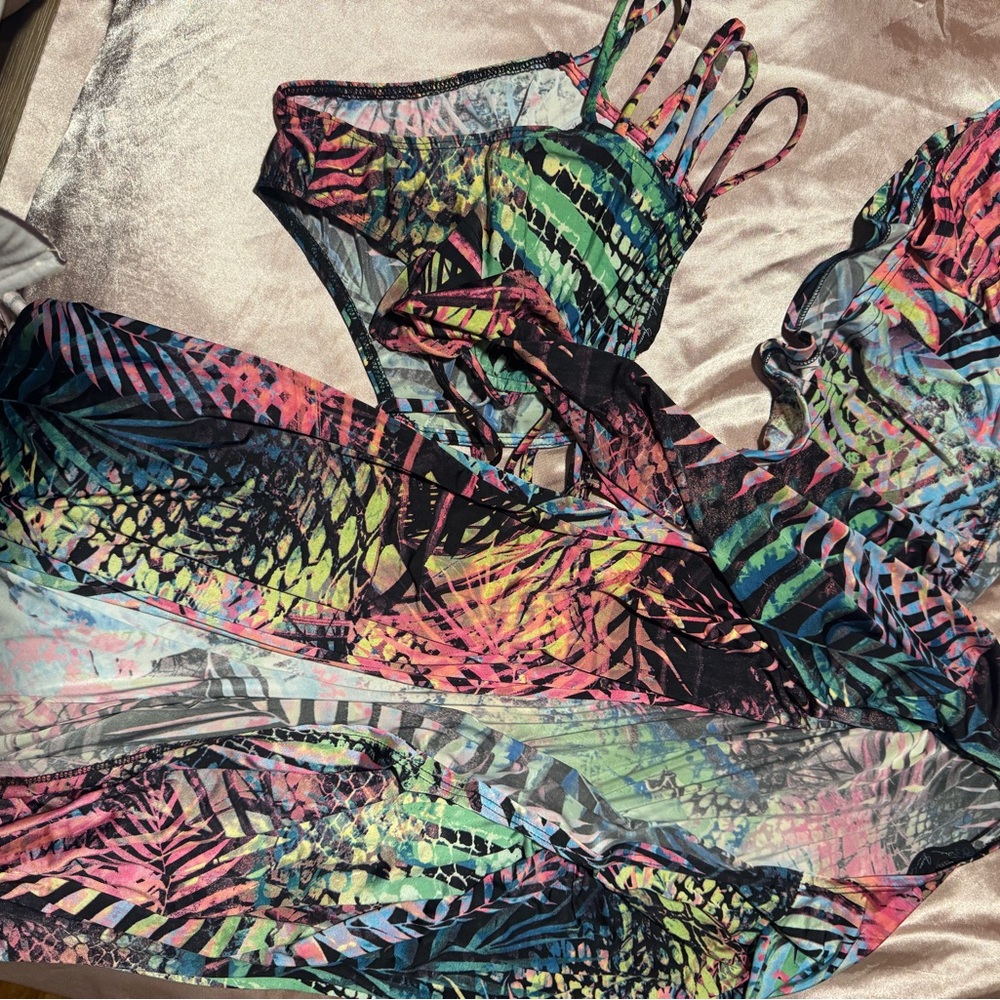 Bathing suits bundle - Picture 5 of 14